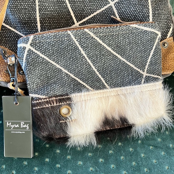 Myra Bag - NWT matching Backpack & Pouch - Picture 4 of 7